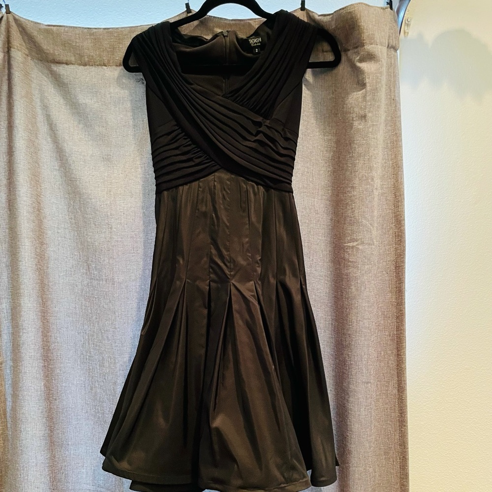 Tadashi beautiful black dress
